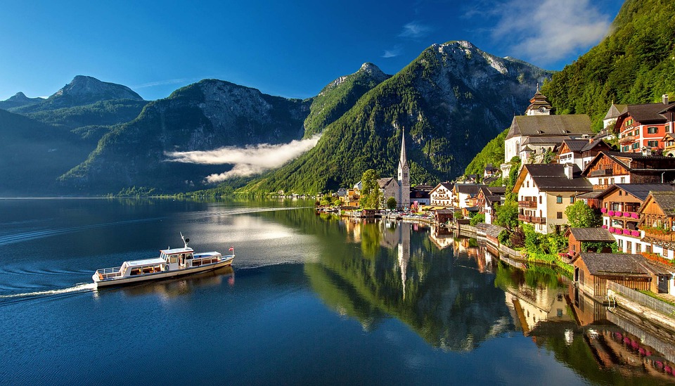 Discover the Enchanting Beauty of Austria: Must-Visit Destinations